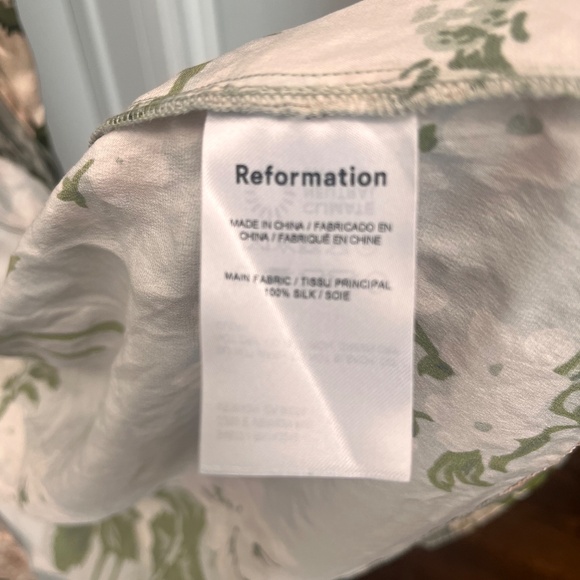 Reformation Kiana silk wrap dress - Picture 8 of 8